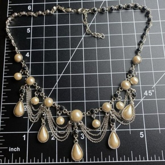 Faux Pearl Festoon Necklace Black Rhinestone Bib Silver Tone 16+2" Art Deco - Picture 8 of 8